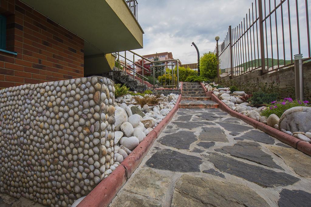 Jbh Hotel Sveti Vlas Exterior foto